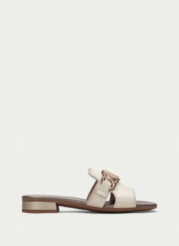 sandalias-planas-crema-hv243268_8445716443468_1-1900x2607.jpg